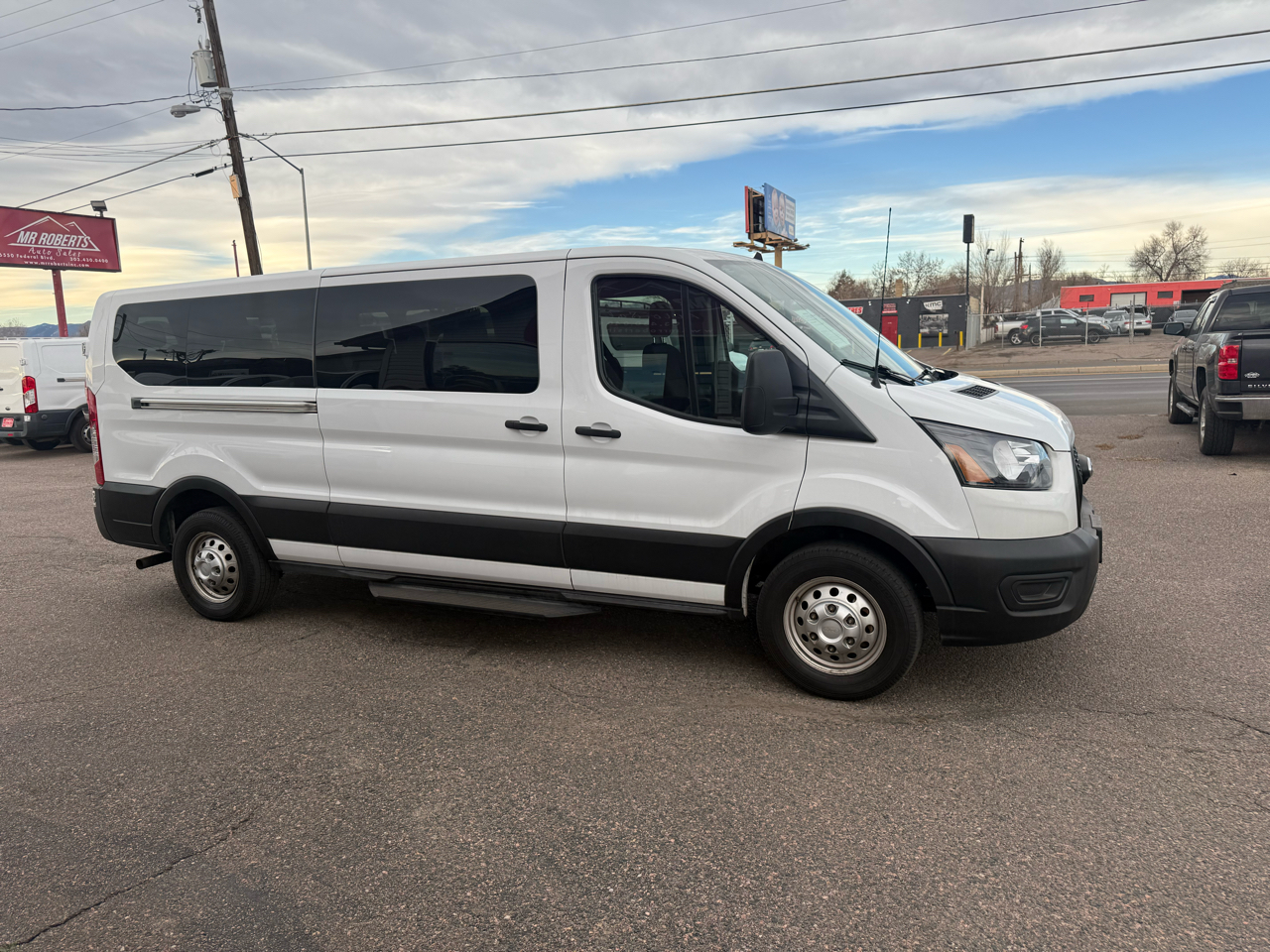 Ford Transit Passenger Wagon T-350 148" Low Roof XLT AWD 2023