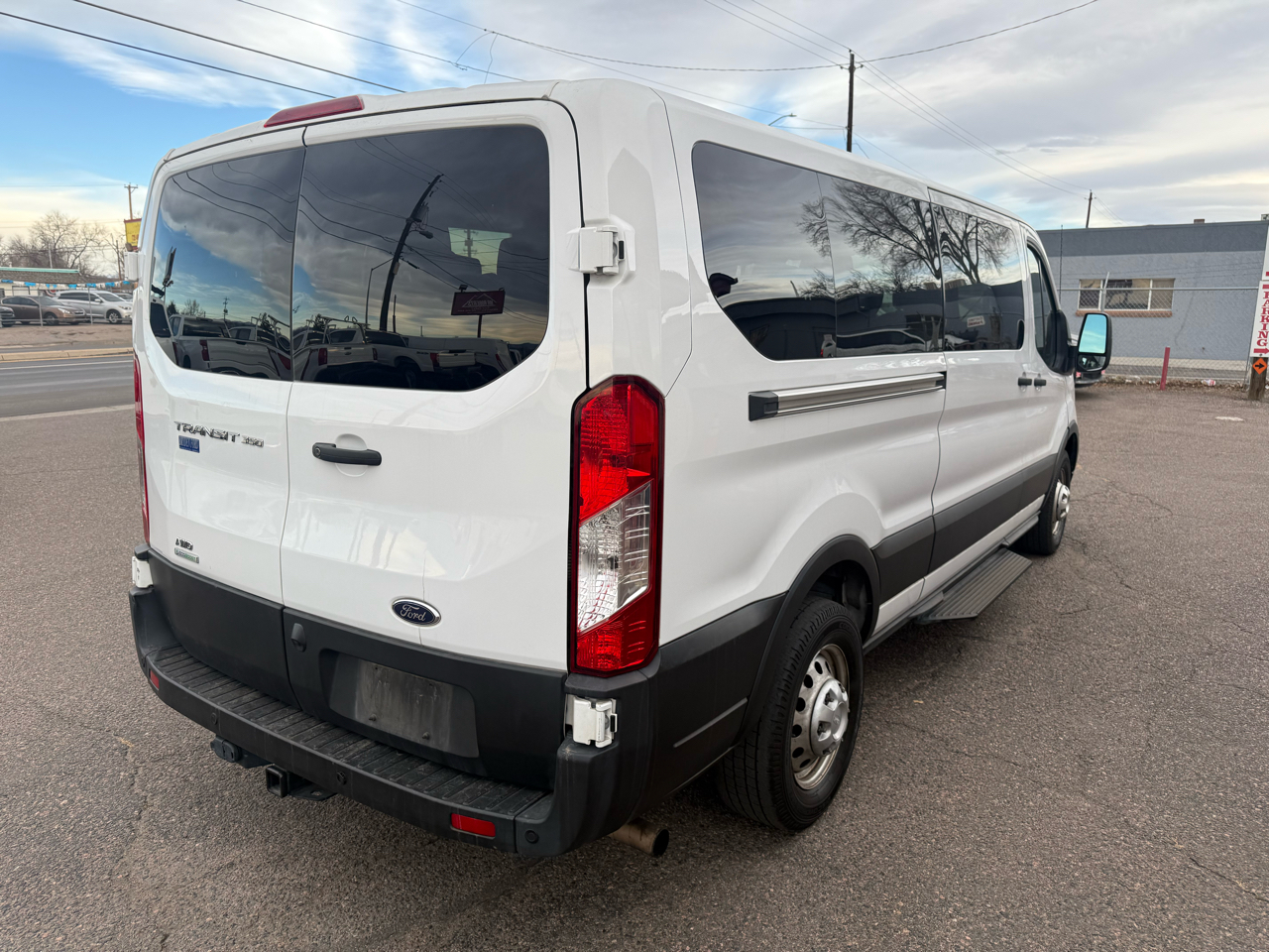 Ford Transit Passenger Wagon T-350 148" Low Roof XLT AWD 2023