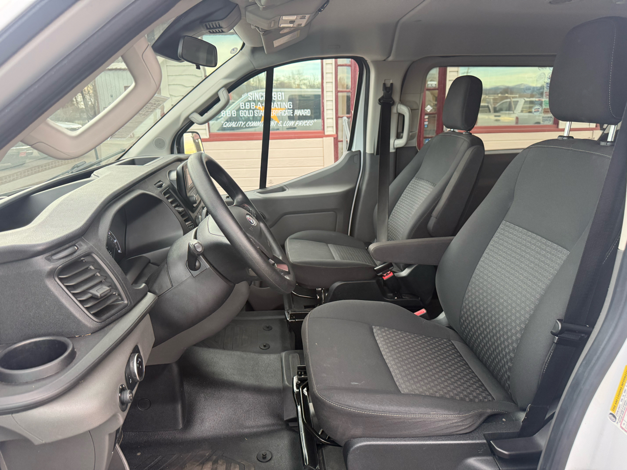 Ford Transit Passenger Wagon T-350 148" Low Roof XLT AWD 2023