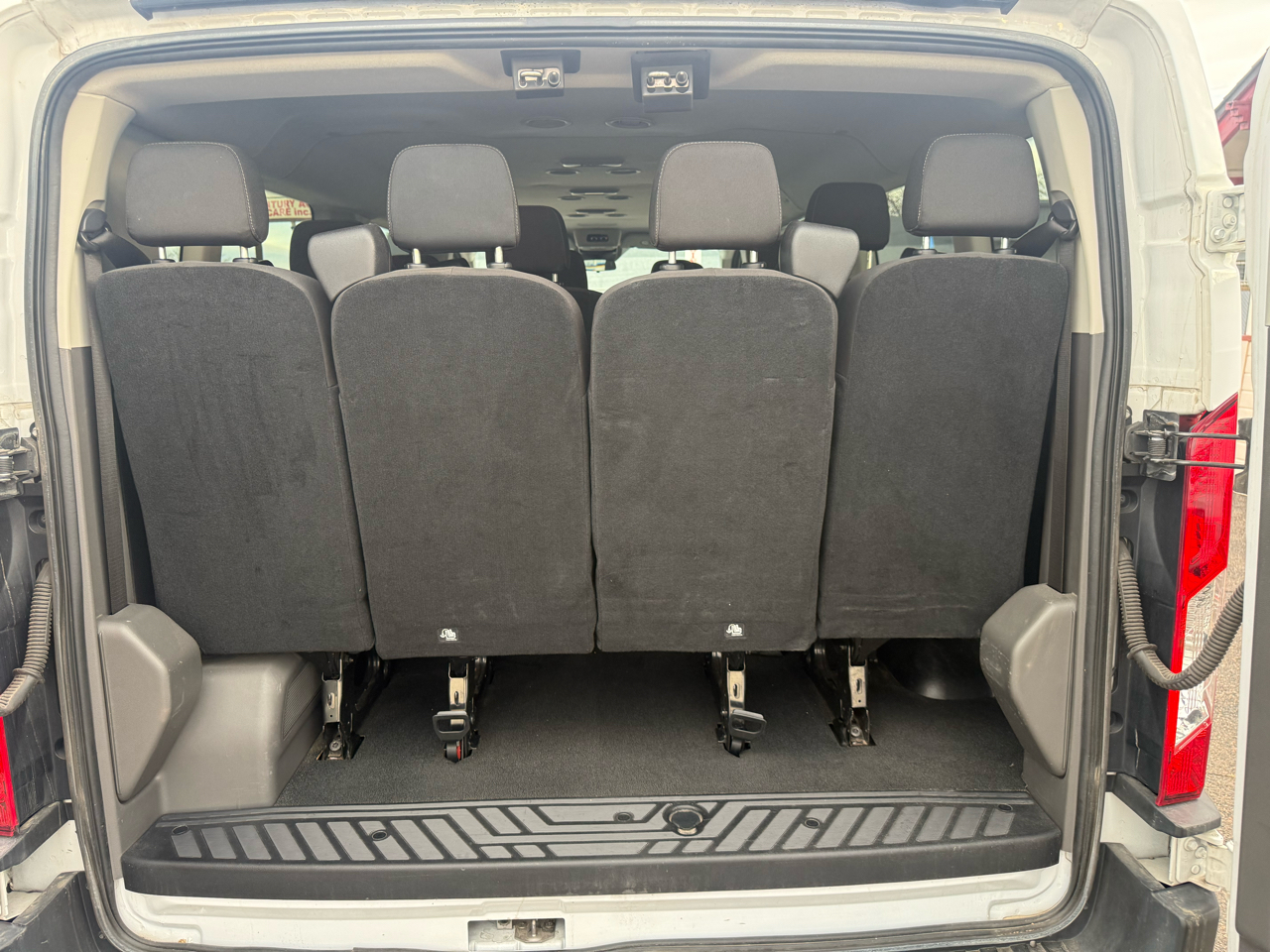 Ford Transit Passenger Wagon T-350 148" Low Roof XLT AWD 2023