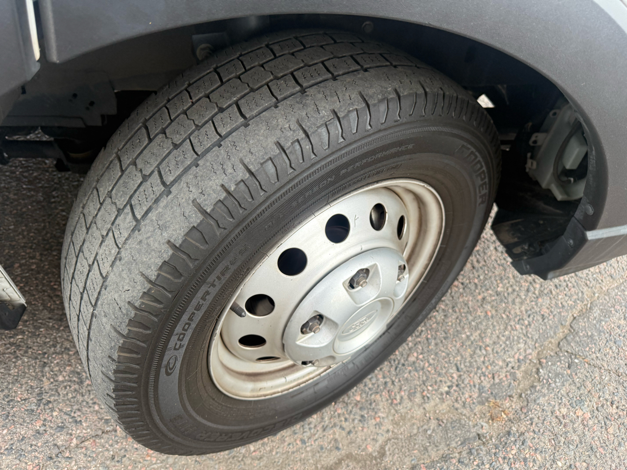 Ford Transit Passenger Wagon T-350 148" Low Roof XLT AWD 2023