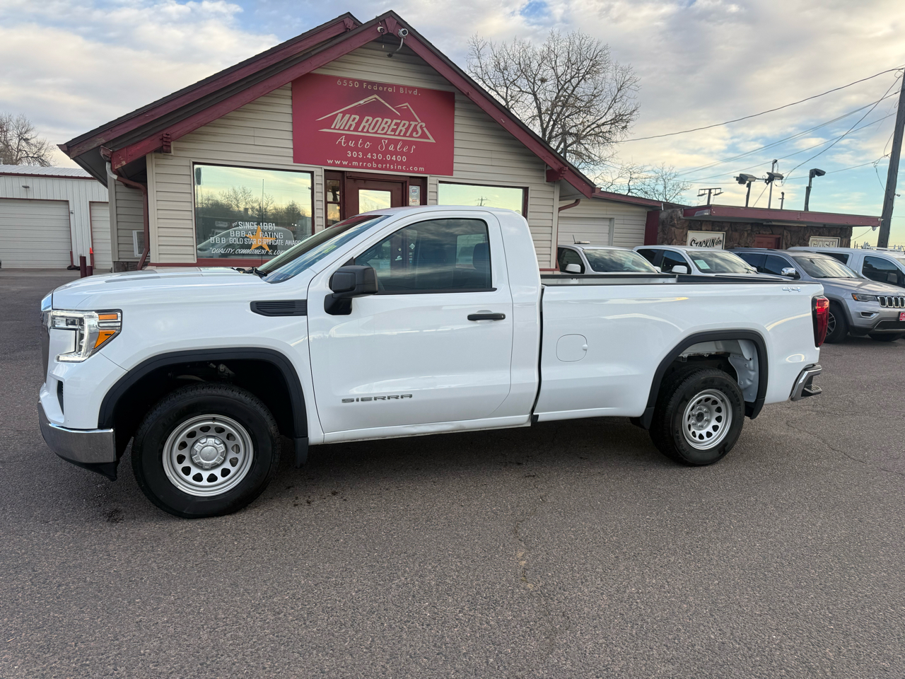 GMC Sierra 1500 4WD Reg Cab 140" 2021
