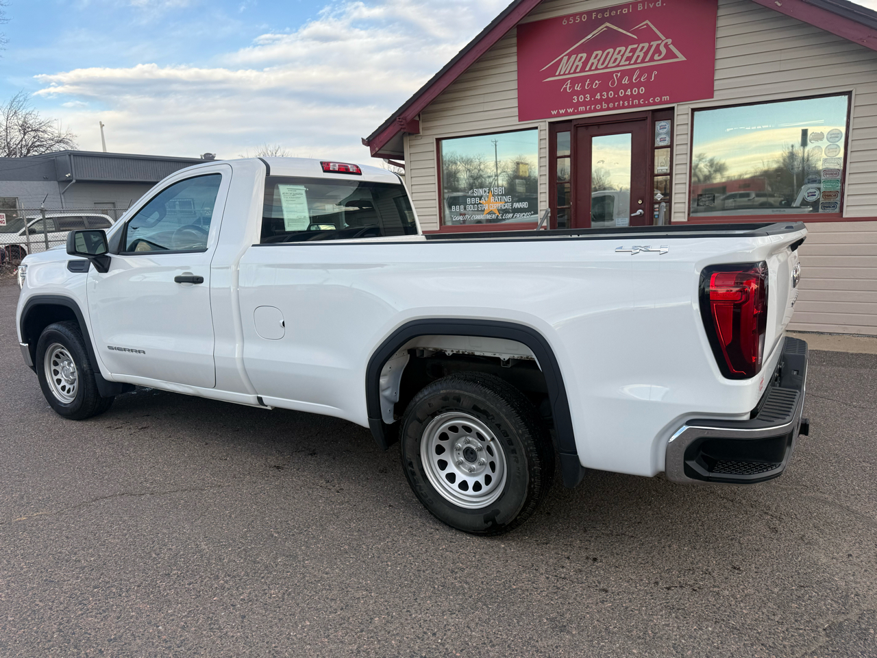 GMC Sierra 1500 4WD Reg Cab 140" 2021