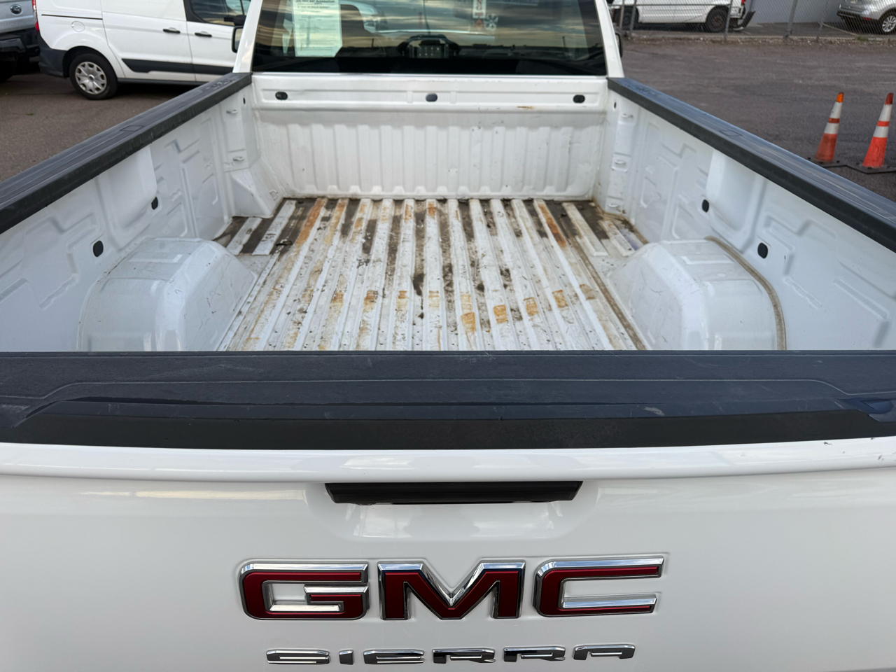 GMC Sierra 1500 4WD Reg Cab 140" 2021