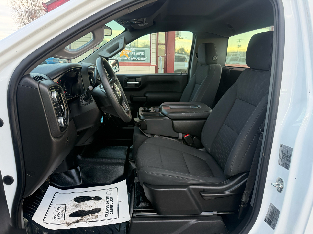 GMC Sierra 1500 4WD Reg Cab 140" 2021