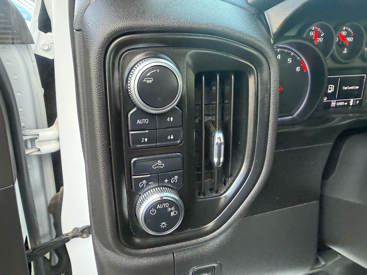 GMC Sierra 1500 4WD Reg Cab 140" 2021