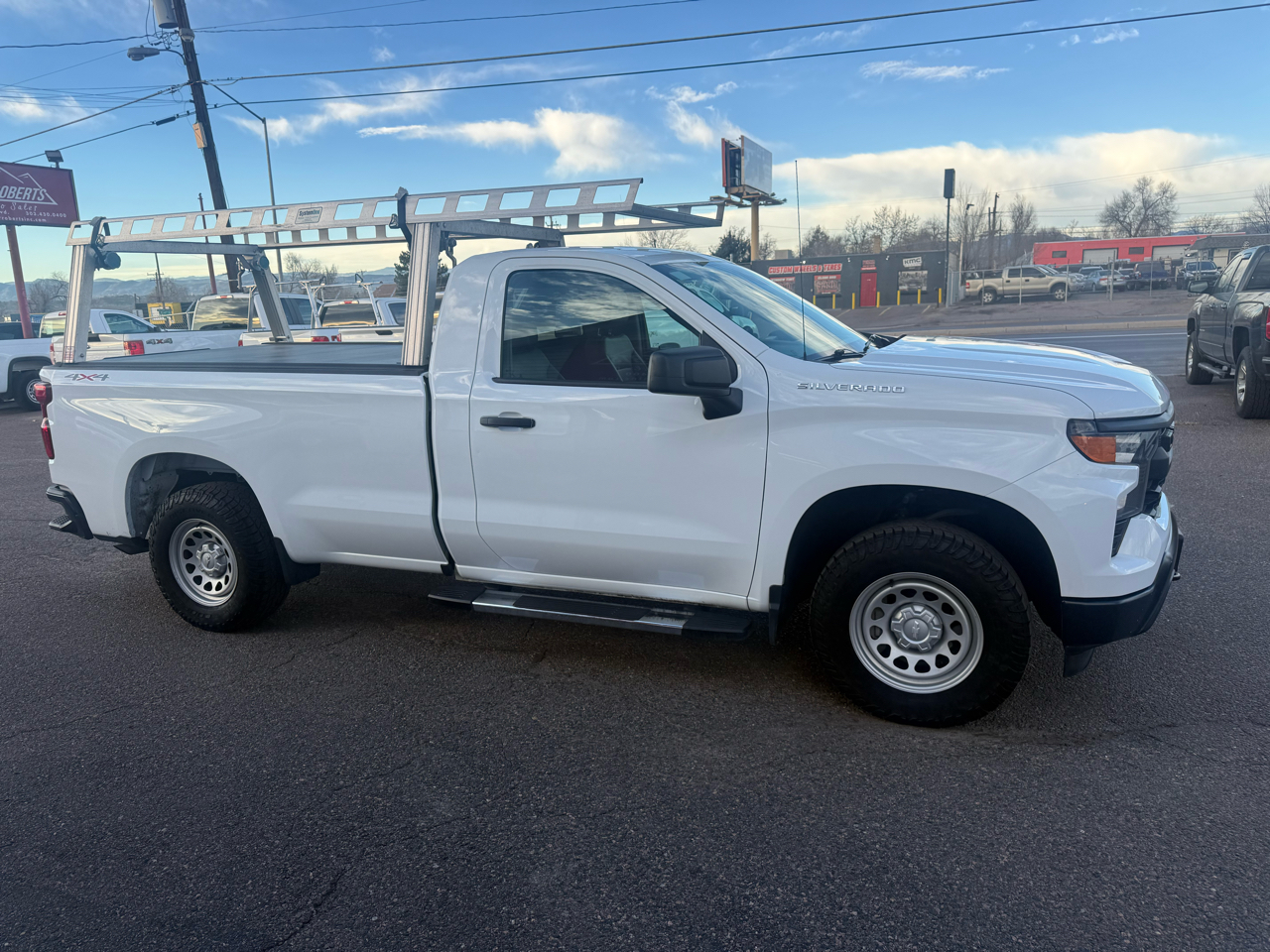 2022 Chevrolet Silverado 1500 4WD Reg Cab 140" Work Truck