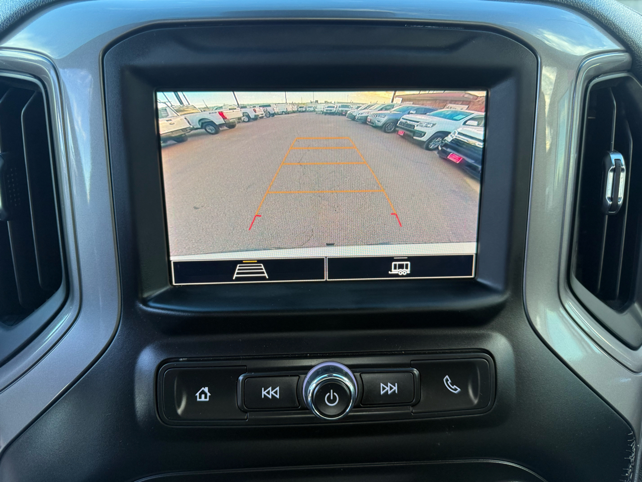 Chevrolet Silverado 1500 4WD Reg Cab 140" Work Truck 2022