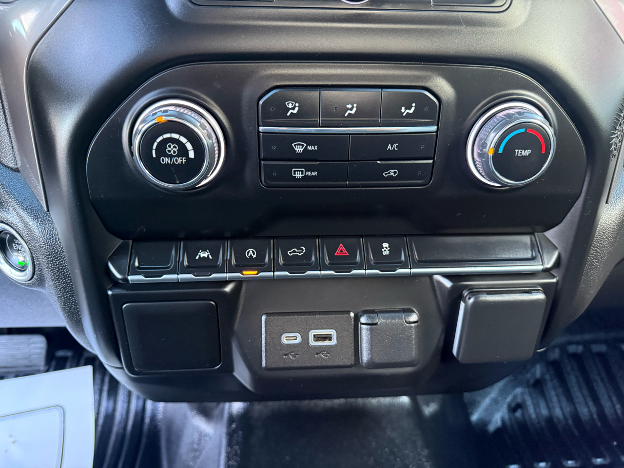 Chevrolet Silverado 1500 4WD Reg Cab 140" Work Truck 2022