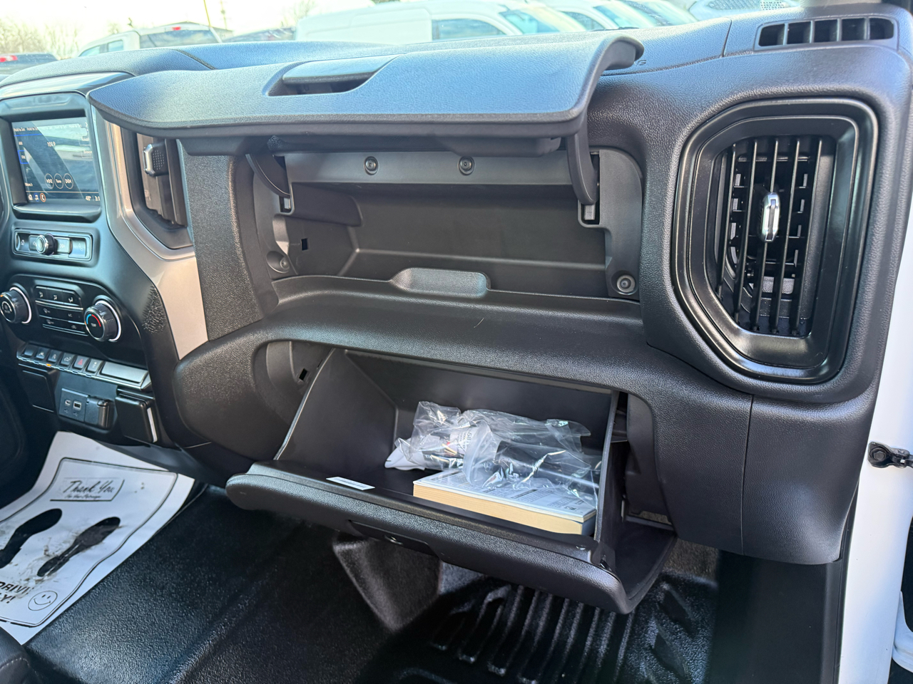 Chevrolet Silverado 1500 4WD Reg Cab 140" Work Truck 2022