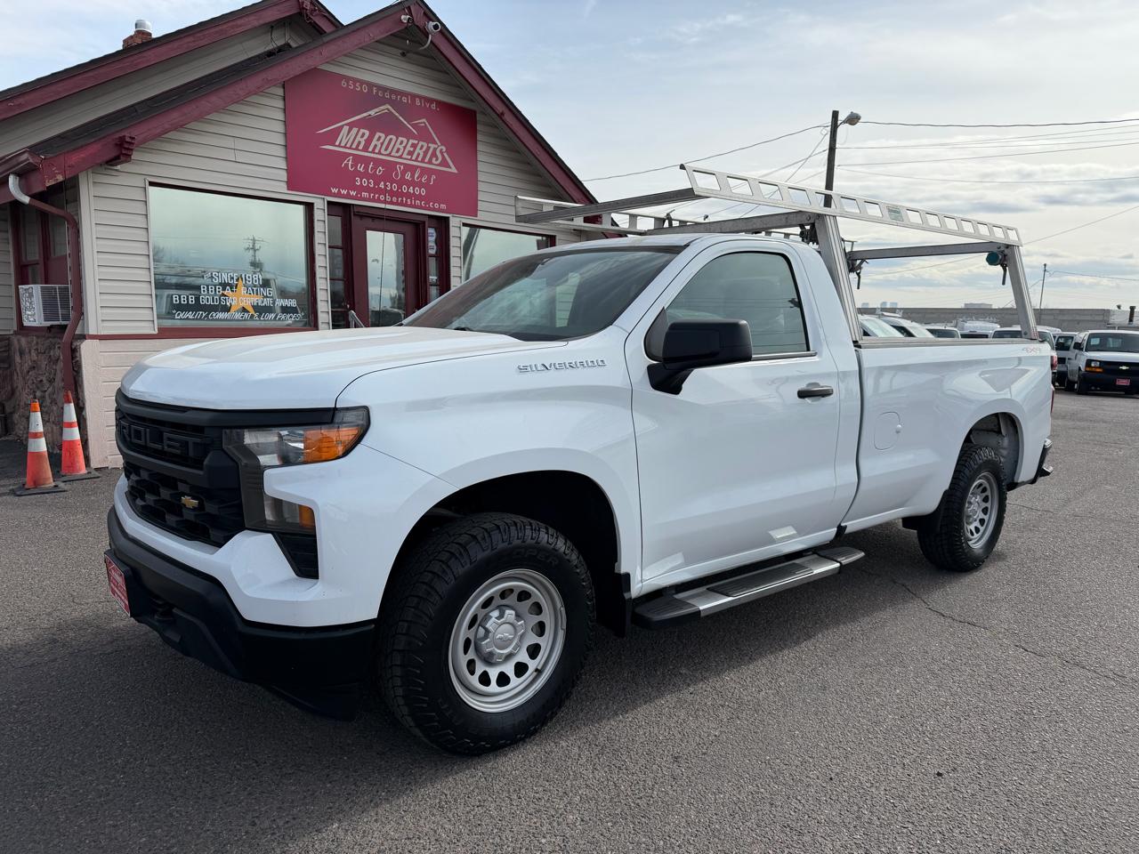 Chevrolet Silverado 1500 4WD Reg Cab 140" Work Truck 2022