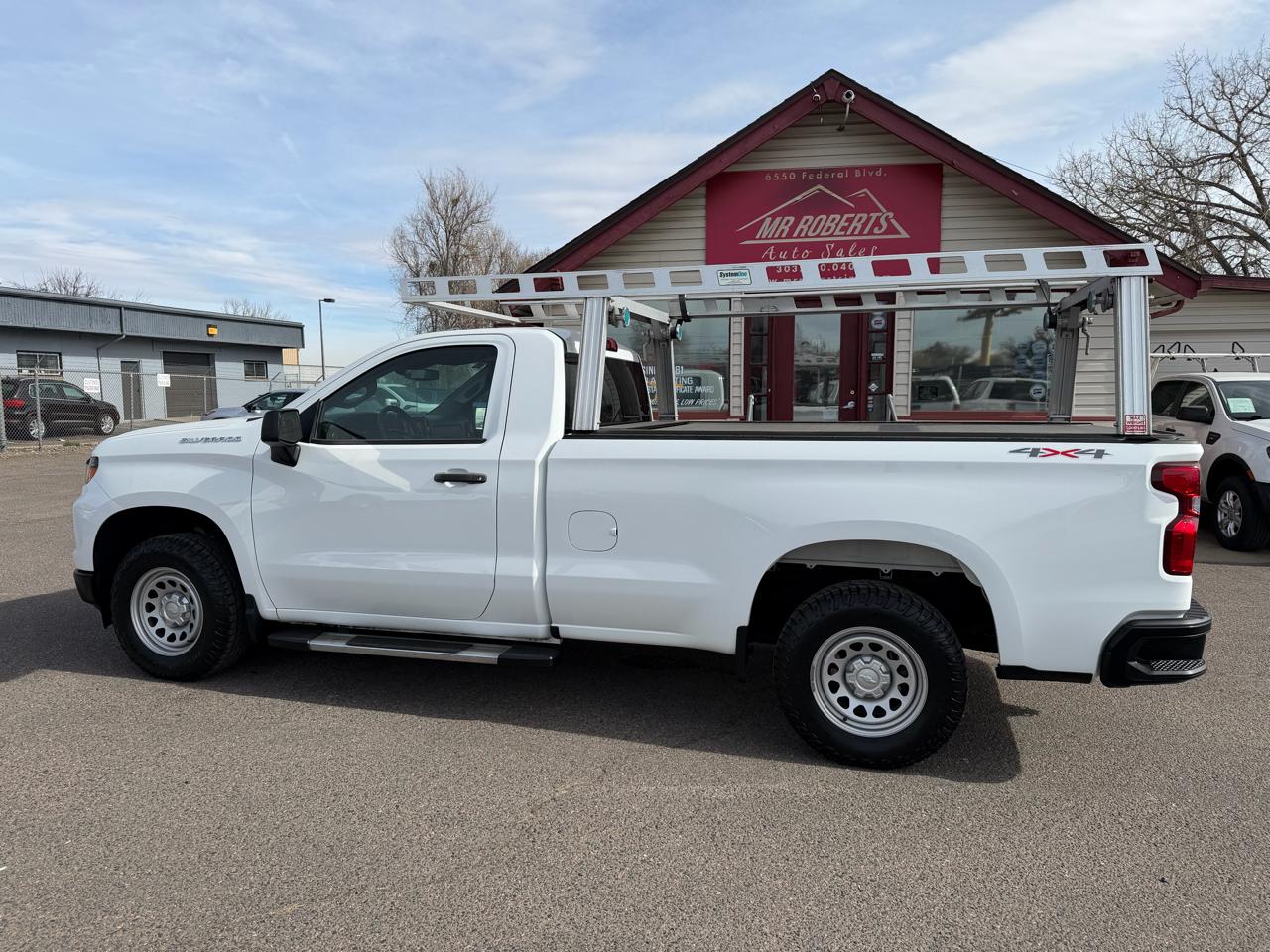Chevrolet Silverado 1500 4WD Reg Cab 140" Work Truck 2022