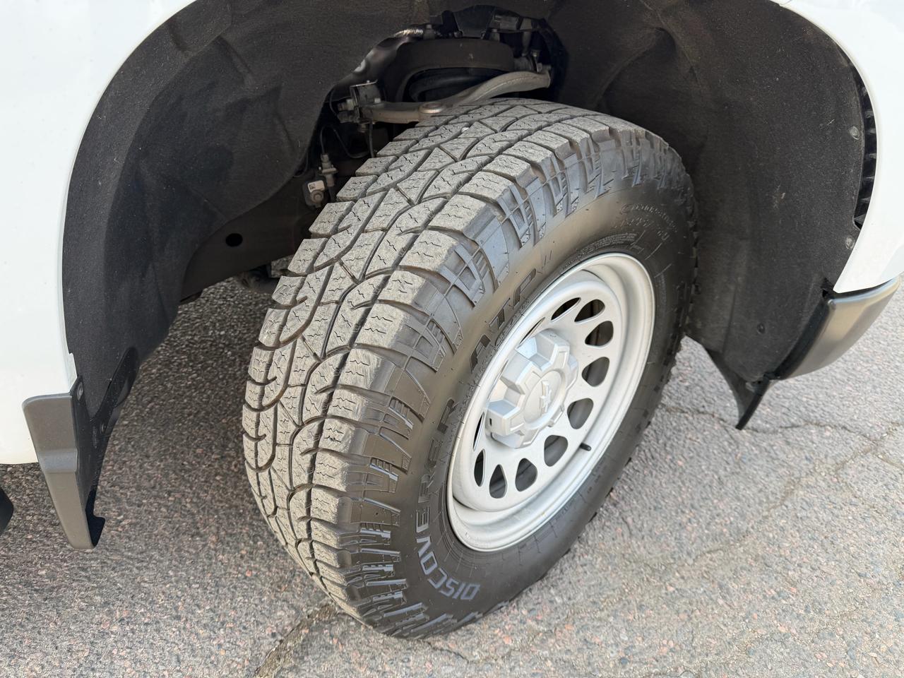 Chevrolet Silverado 1500 4WD Reg Cab 140" Work Truck 2022