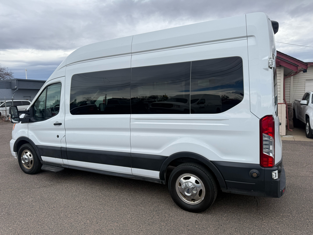 Ford Transit Passenger Wagon T-350 148" High Roof XLT AWD 2020