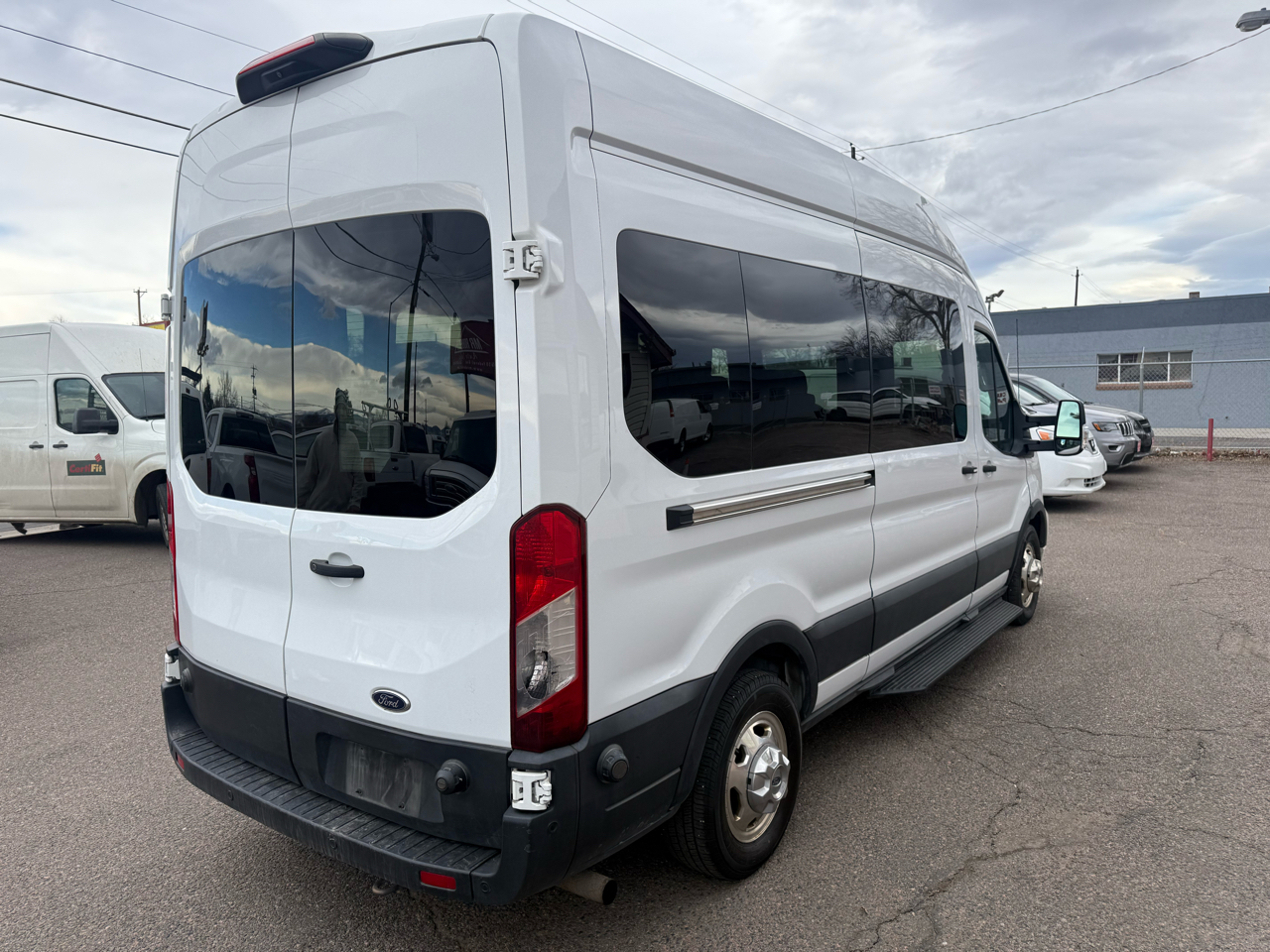 Ford Transit Passenger Wagon T-350 148" High Roof XLT AWD 2020