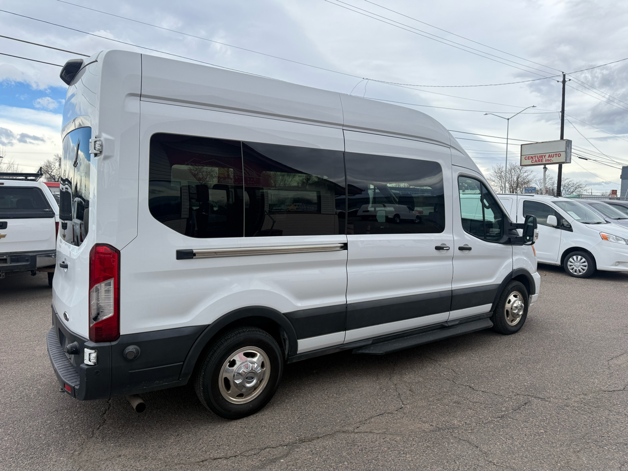 Ford Transit Passenger Wagon T-350 148" High Roof XLT AWD 2020