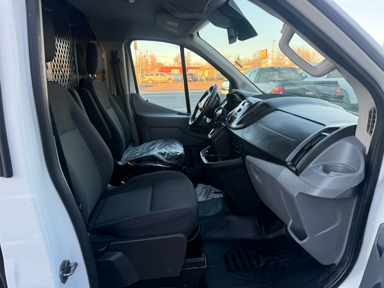 Ford Transit Van T-250 130" Low Rf 9000 GVWR Sliding RH Dr 2017