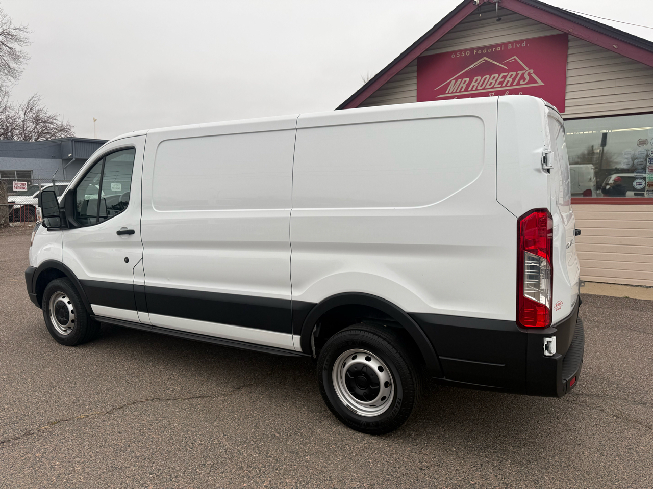 Ford Transit Cargo Van T-250 130" Low Rf 9070 GVWR RWD 2021
