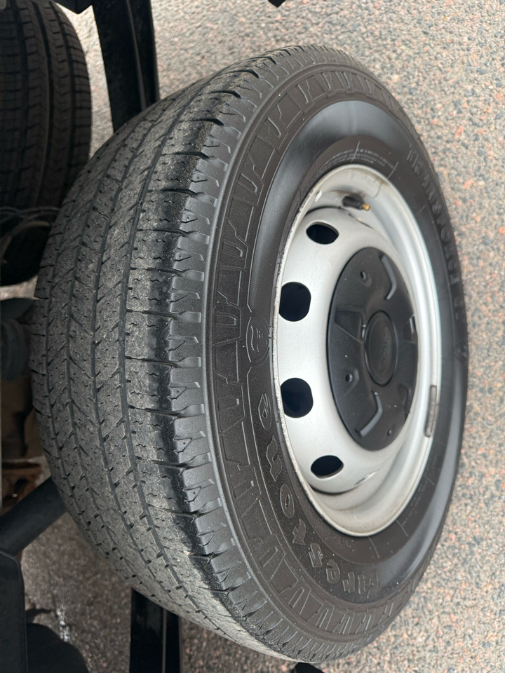 Ford Transit Cargo Van T-250 130" Low Rf 9070 GVWR RWD 2021