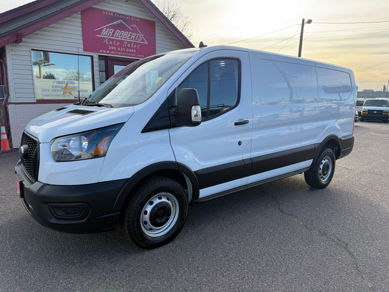Ford Transit Cargo Van T-250 130" Low Rf 9070 GVWR RWD 2021