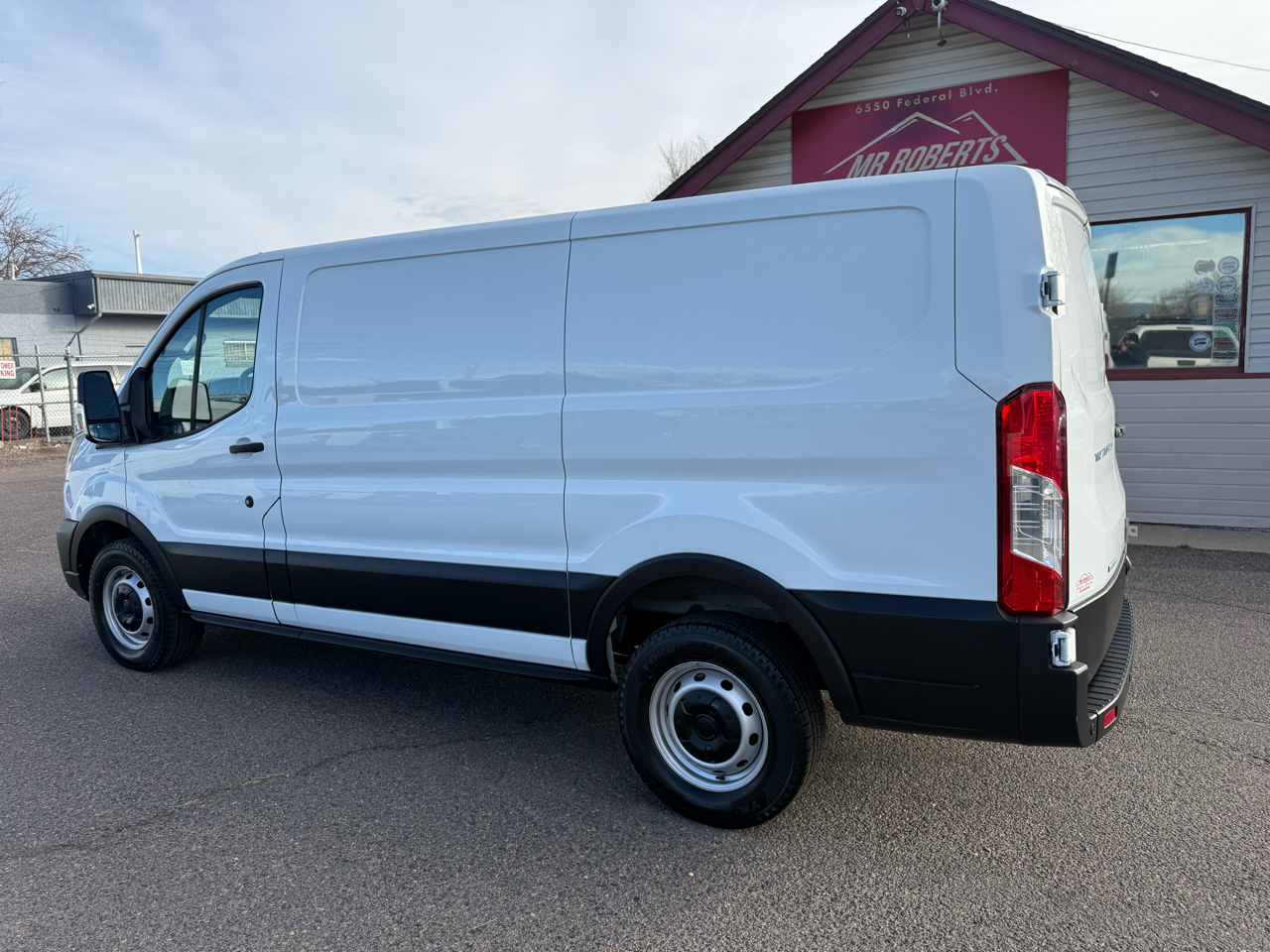 Ford Transit Cargo Van T-250 130" Low Rf 9070 GVWR RWD 2021