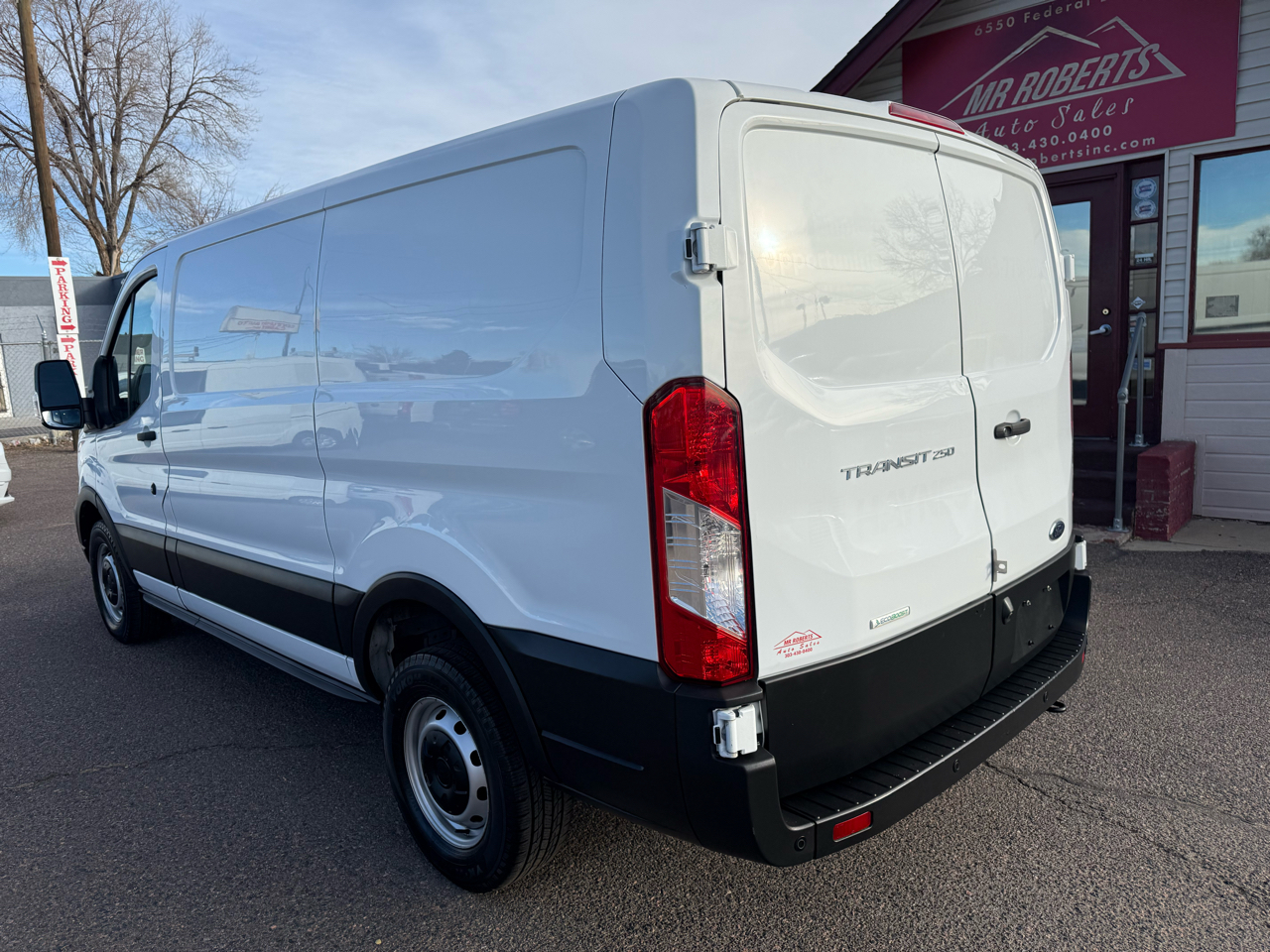 Ford Transit Cargo Van T-250 130" Low Rf 9070 GVWR RWD 2021