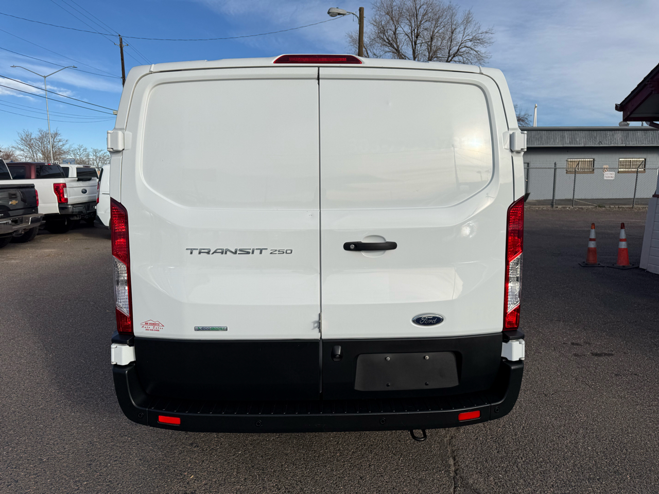 Ford Transit Cargo Van T-250 130" Low Rf 9070 GVWR RWD 2021