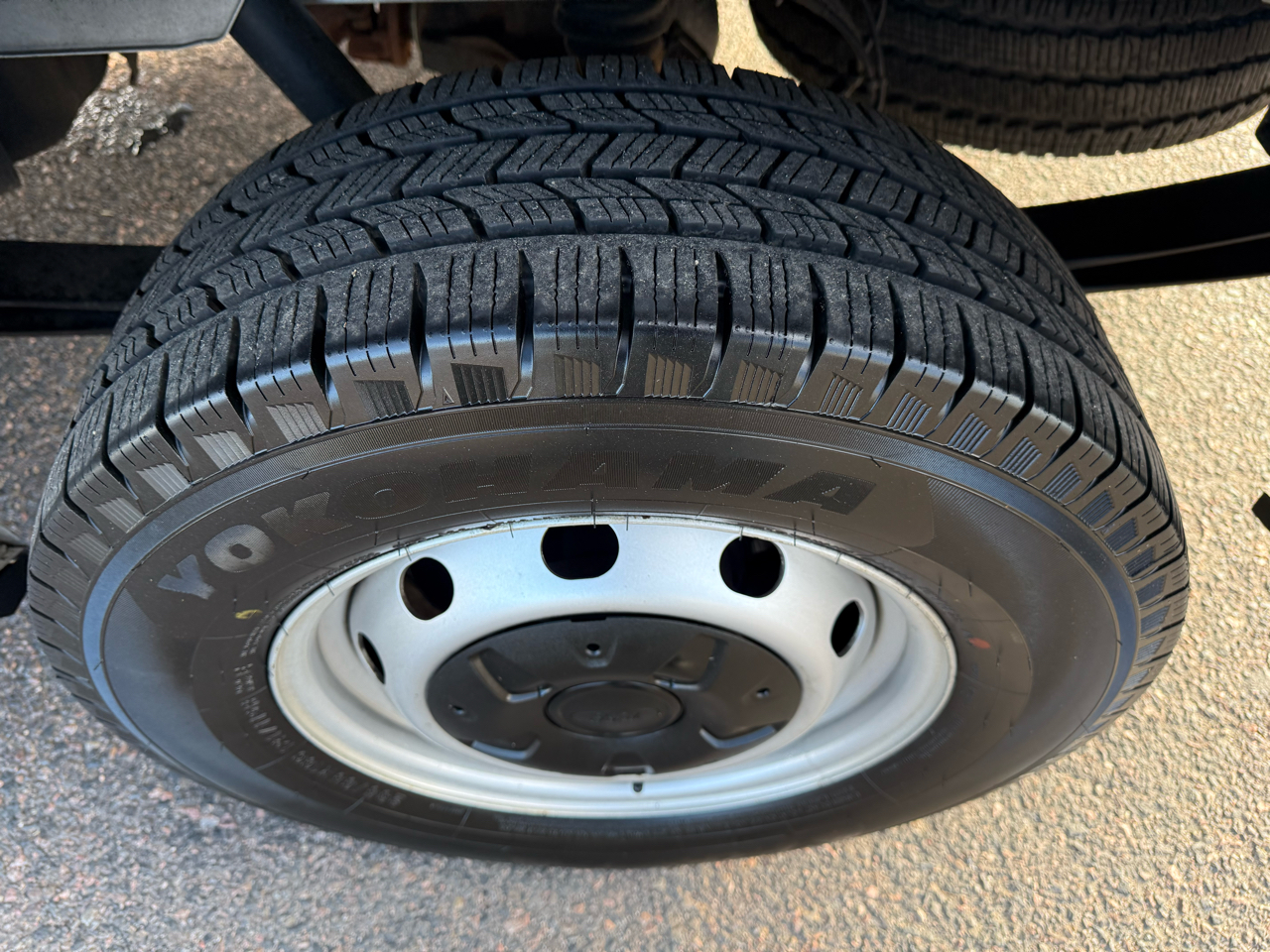 Ford Transit Cargo Van T-250 130" Low Rf 9070 GVWR RWD 2021