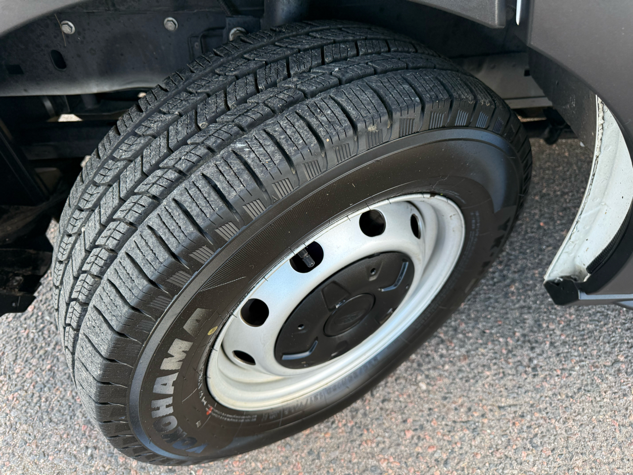 Ford Transit Cargo Van T-250 130" Low Rf 9070 GVWR RWD 2021