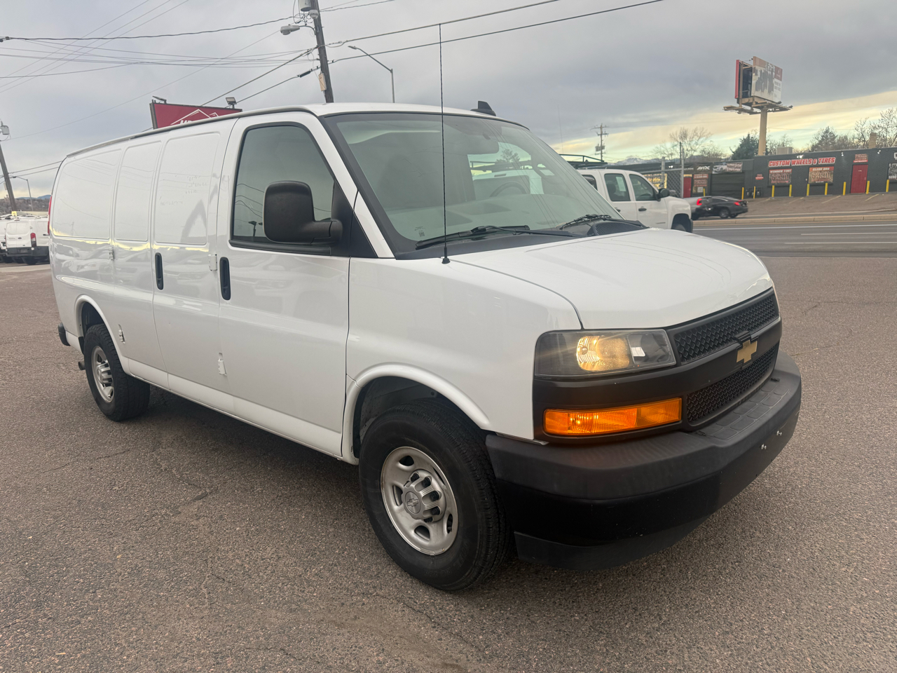 Chevrolet Express Cargo Van RWD 2500 135" 2019