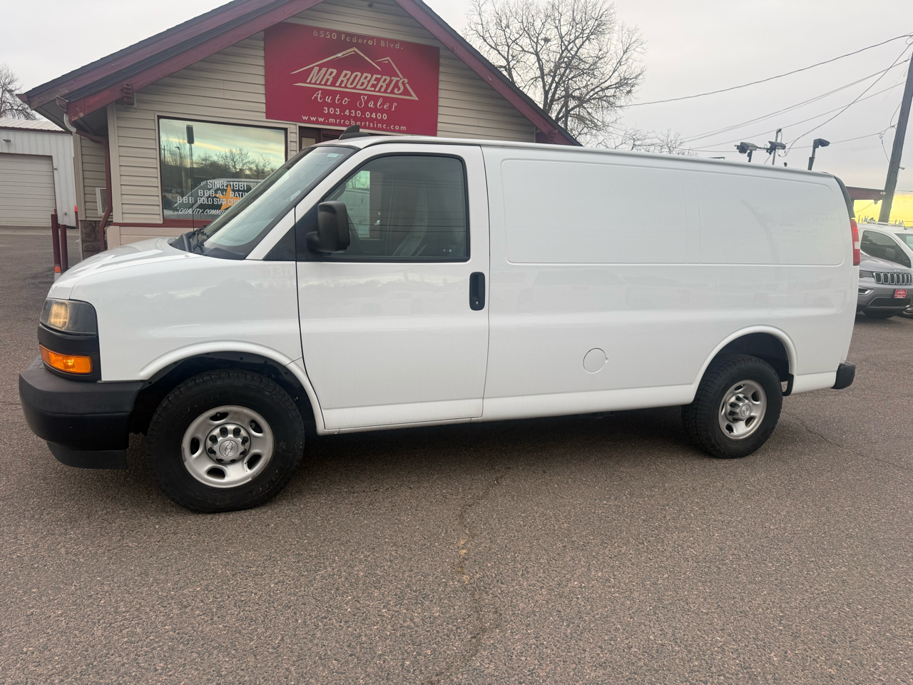 Chevrolet Express Cargo Van RWD 2500 135" 2019