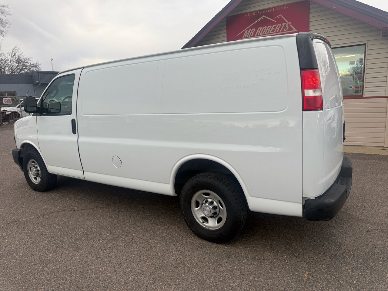 Chevrolet Express Cargo Van RWD 2500 135" 2019