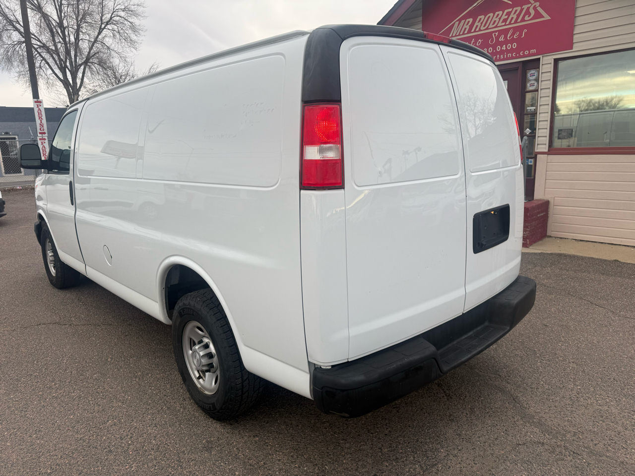 Chevrolet Express Cargo Van RWD 2500 135" 2019