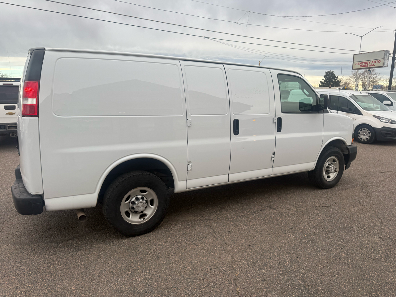 Chevrolet Express Cargo Van RWD 2500 135" 2019