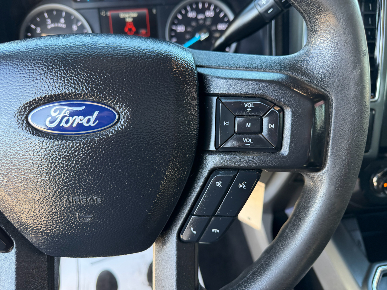 Ford Super Duty F-250 SRW XLT 4WD SuperCab 8' Box 2021