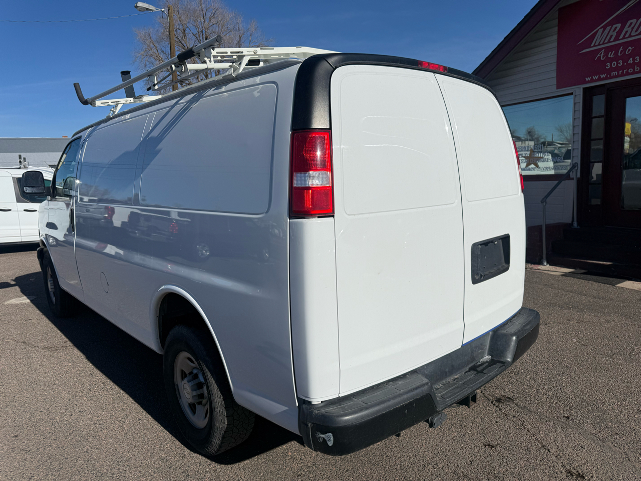 Chevrolet Express Cargo Van RWD 2500 135" 2021