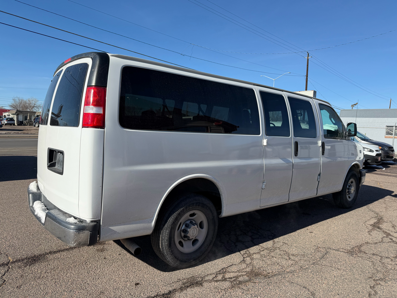 Chevrolet Express Passenger RWD 3500 155" LT w/1LT 2017