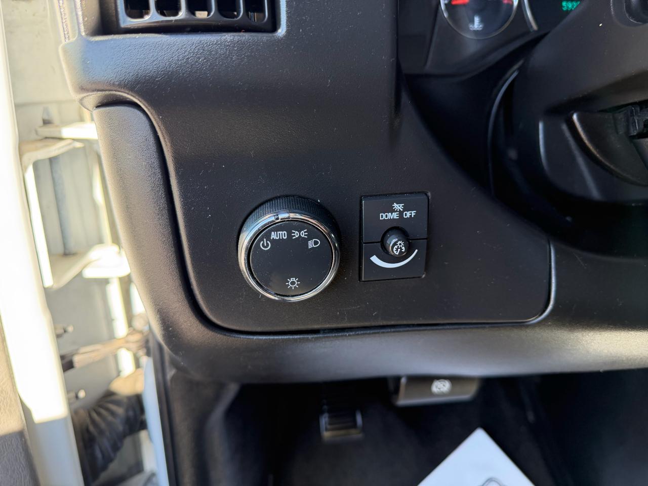 Chevrolet Express Passenger RWD 3500 155" LT w/1LT 2017