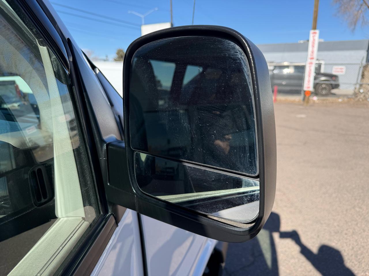 Chevrolet Express Passenger RWD 3500 155" LT w/1LT 2017