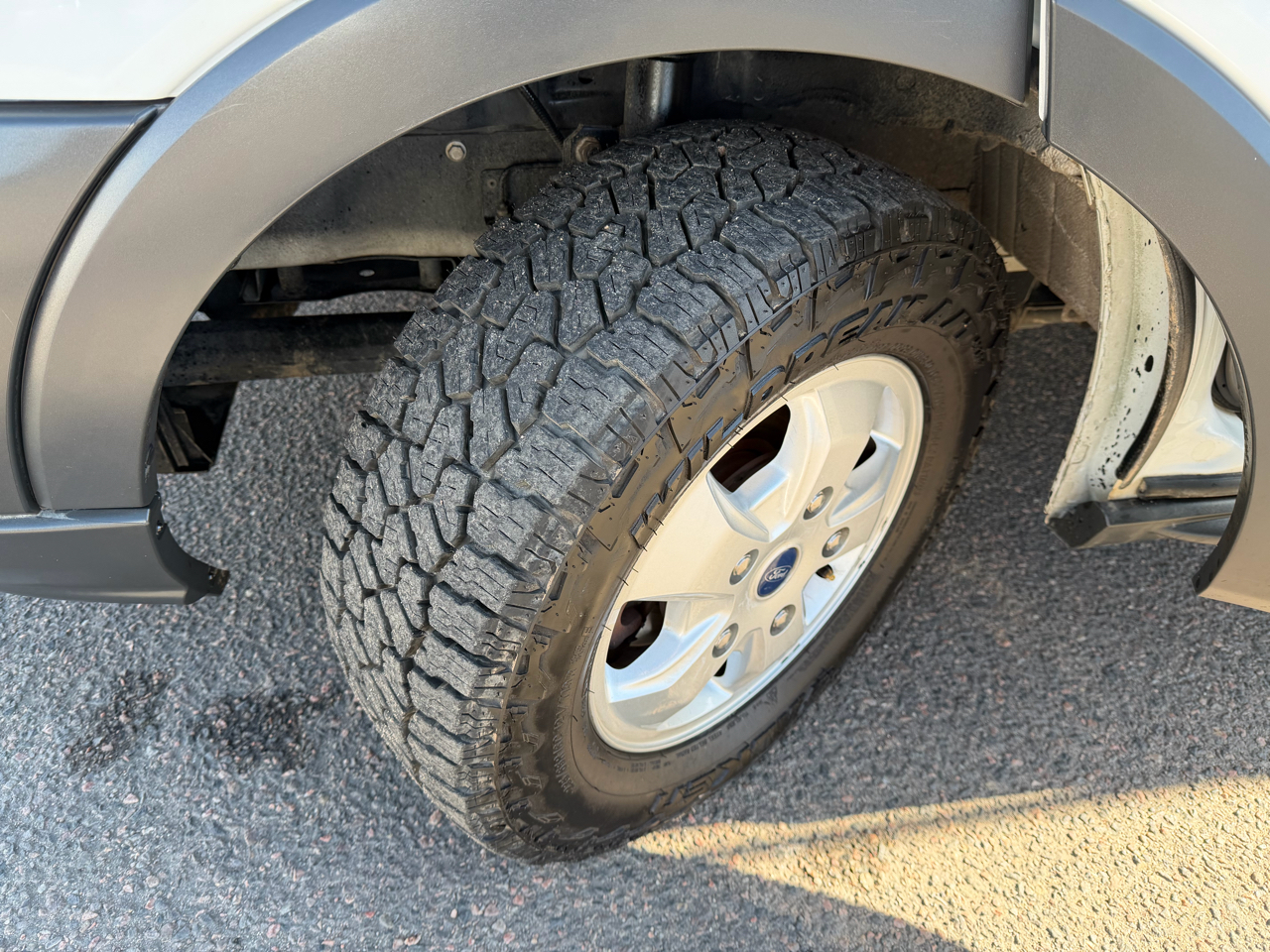 Ford Transit Van T-250 130" Low Rf 9000 GVWR Sliding RH Dr 2018