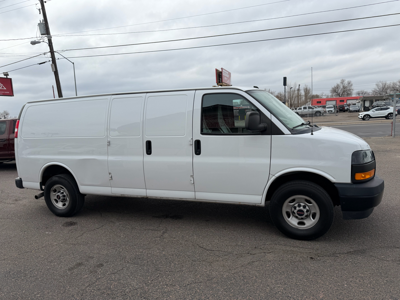 GMC Savana Cargo Van RWD 3500 155" 2023
