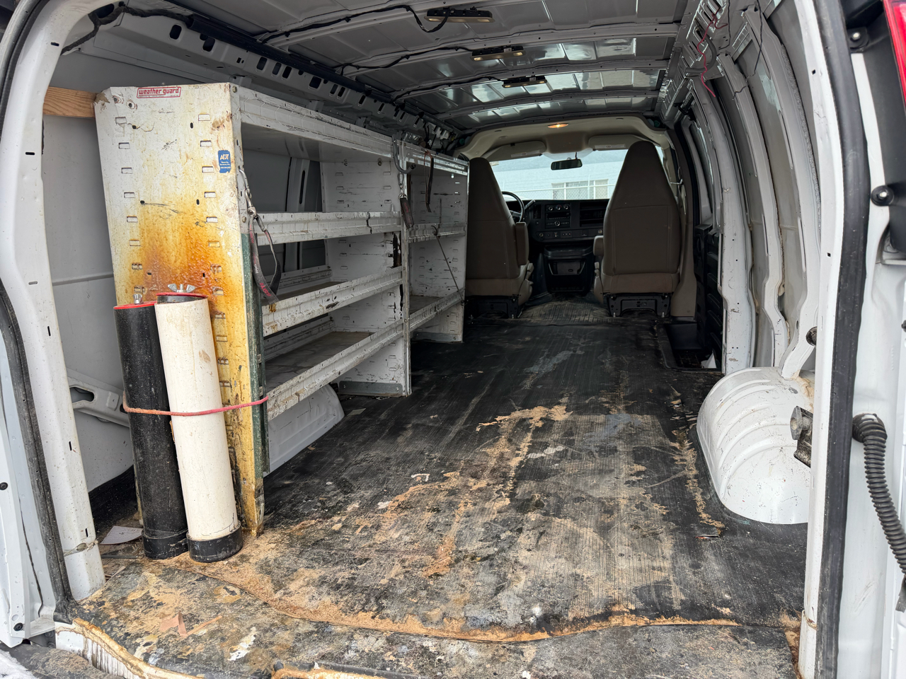 GMC Savana Cargo Van RWD 3500 155" 2023