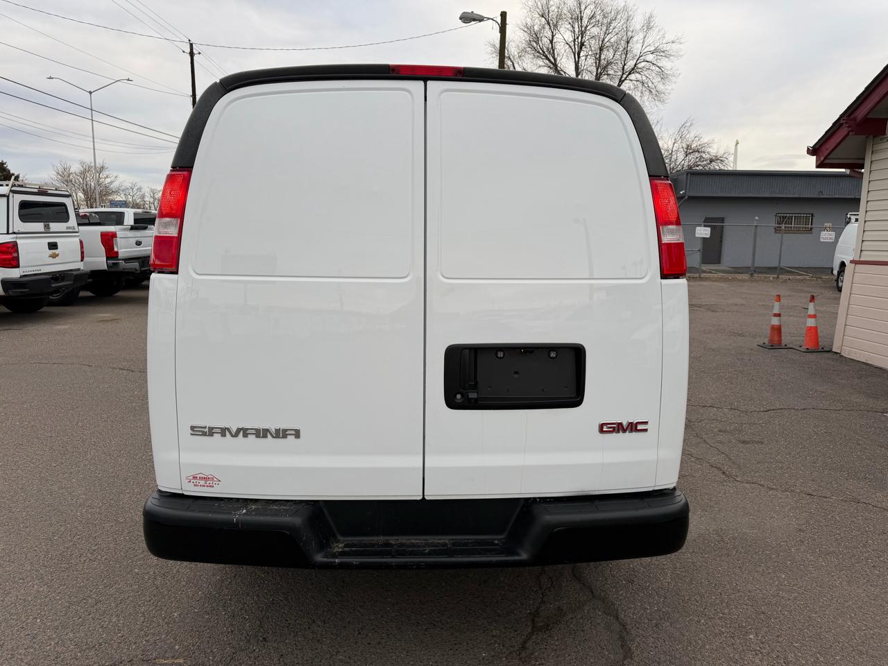 GMC Savana Cargo Van RWD 3500 155" 2023