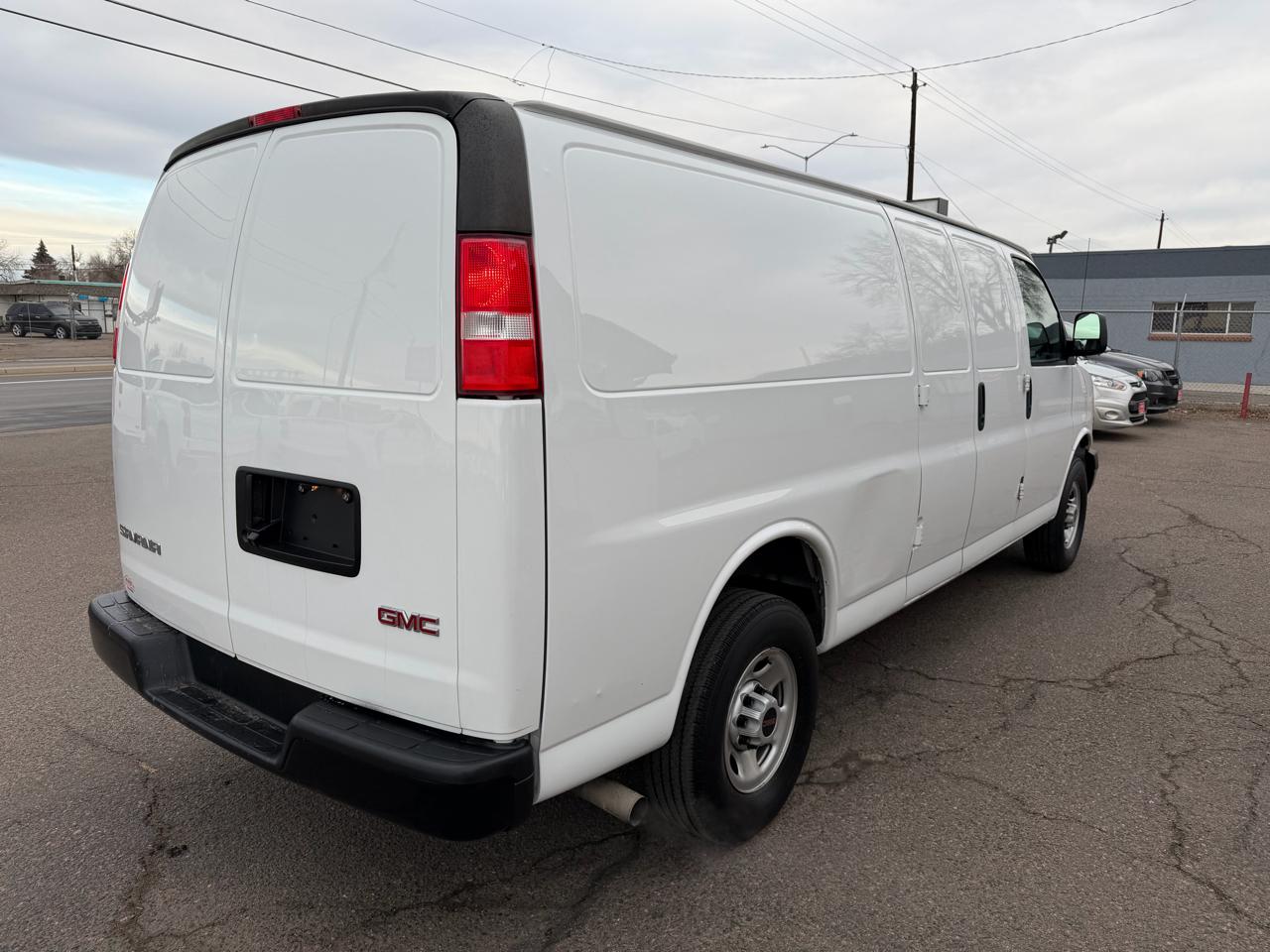 GMC Savana Cargo Van RWD 3500 155" 2023