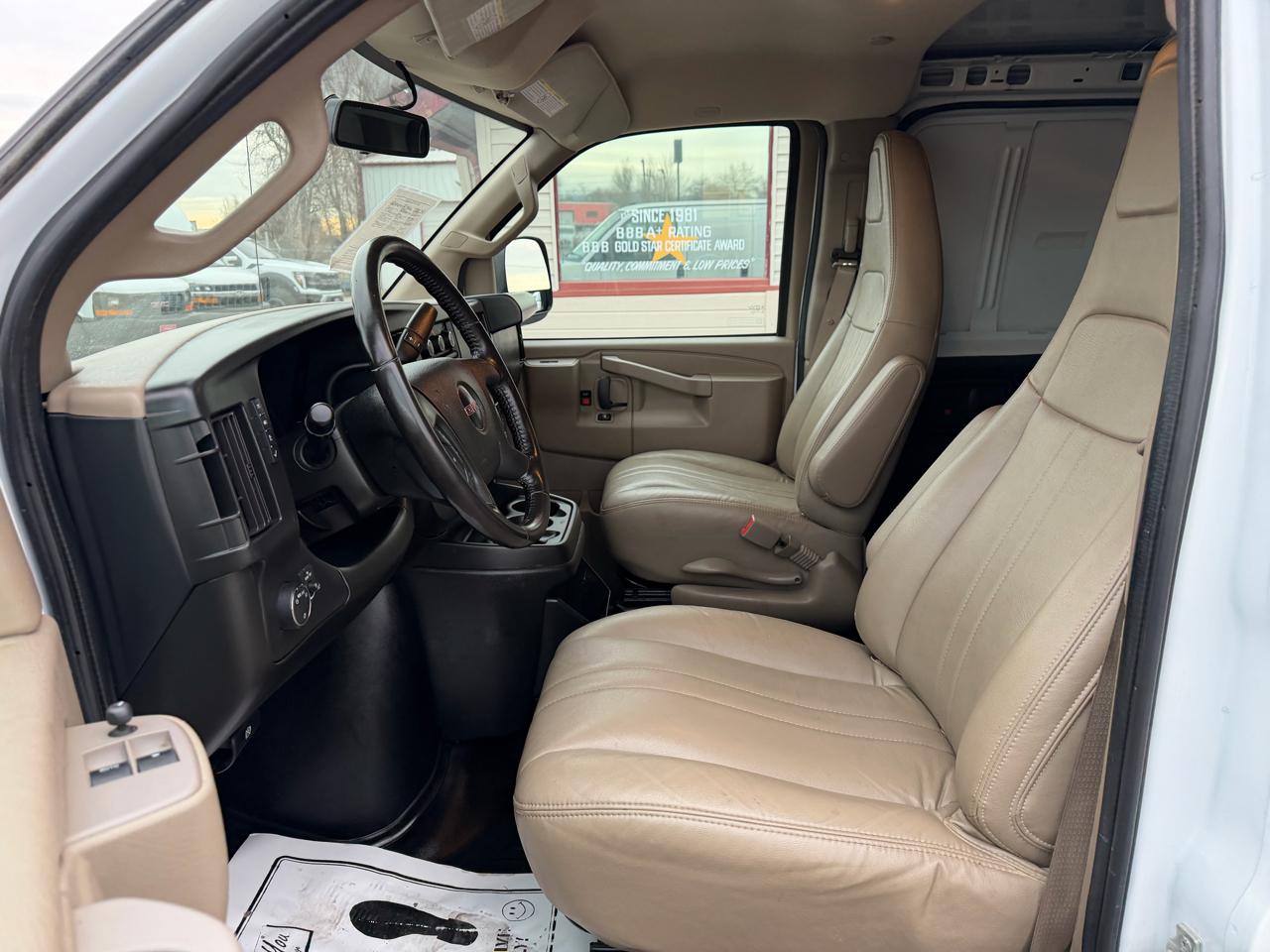 GMC Savana Cargo Van RWD 3500 155" 2023