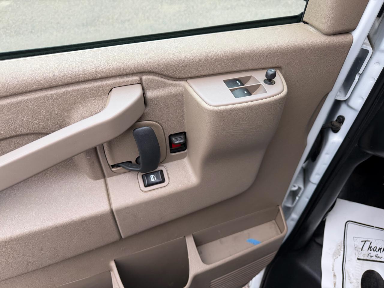 GMC Savana Cargo Van RWD 3500 155" 2023