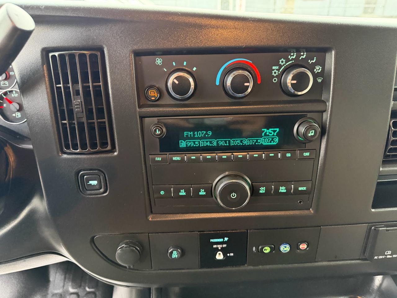 GMC Savana Cargo Van RWD 3500 155" 2023