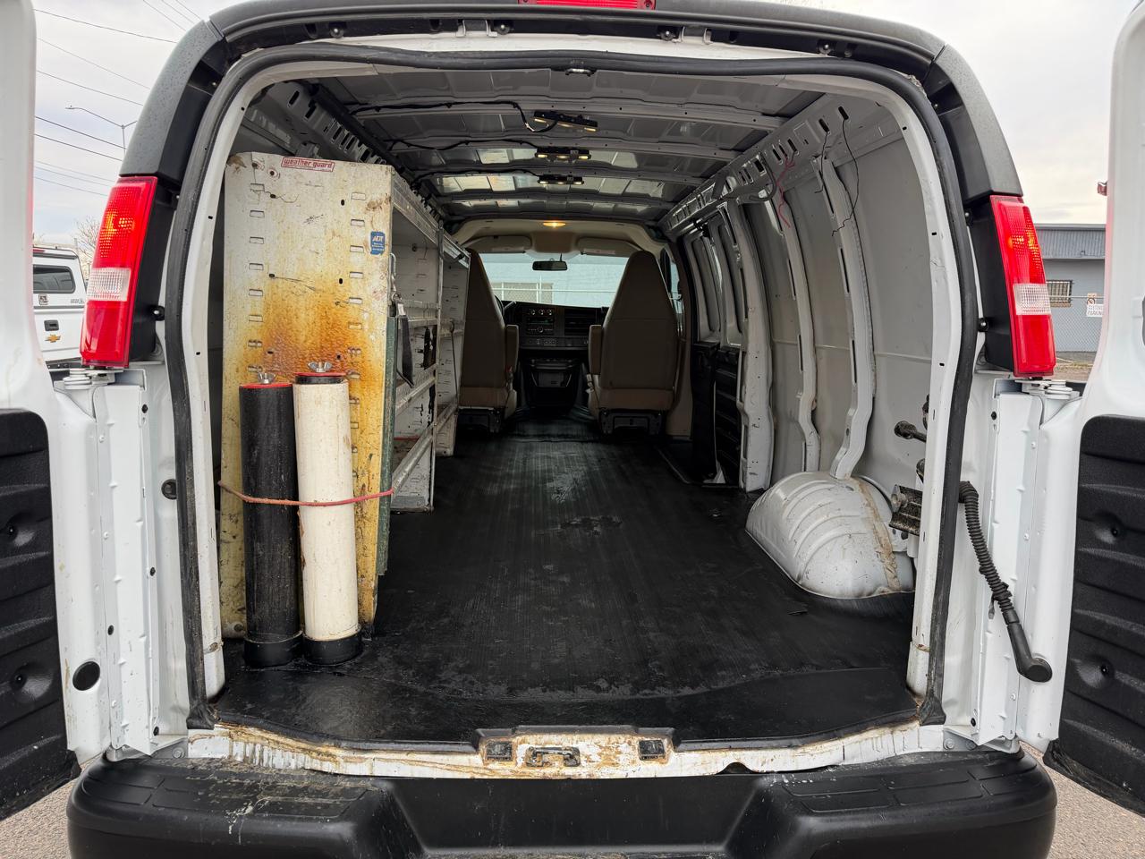 GMC Savana Cargo Van RWD 3500 155" 2023