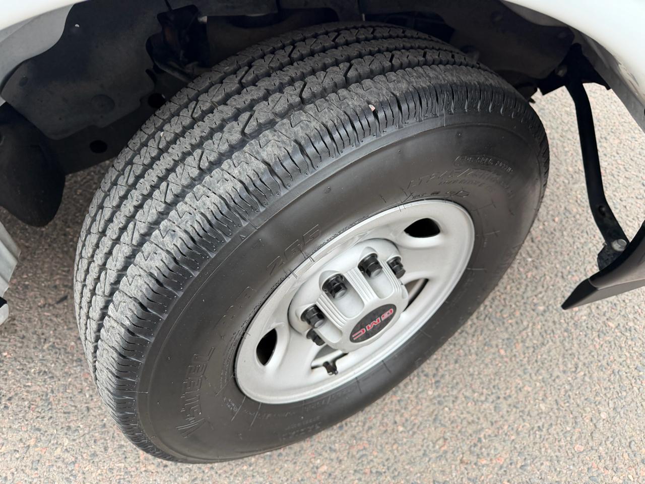 GMC Savana Cargo Van RWD 3500 155" 2023