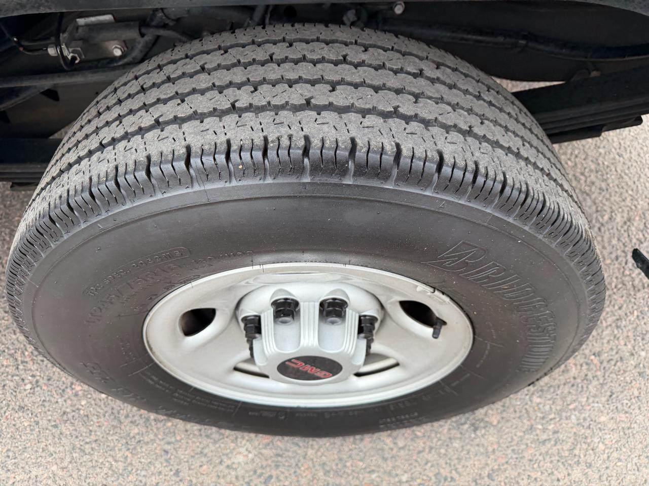 GMC Savana Cargo Van RWD 3500 155" 2023